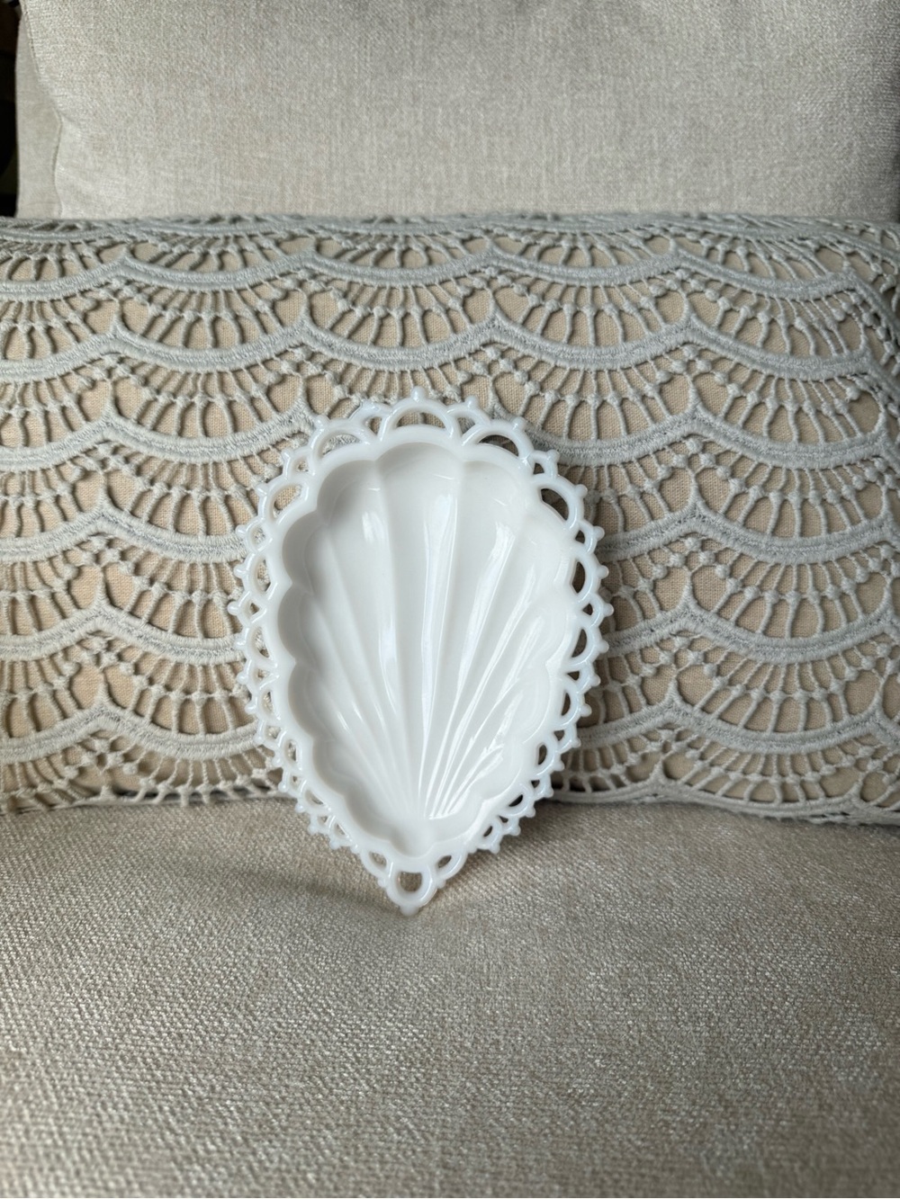 Vintage Westmoreland White Milk Glass Scalloped Open Lace Edge Shell Bowl